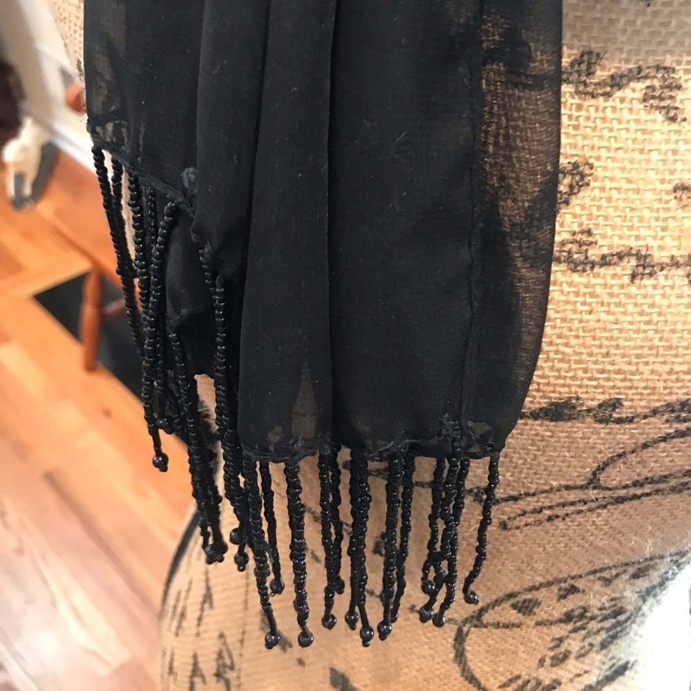 🧣Gorgeous Beaded Scarf - Picture 3 of 7